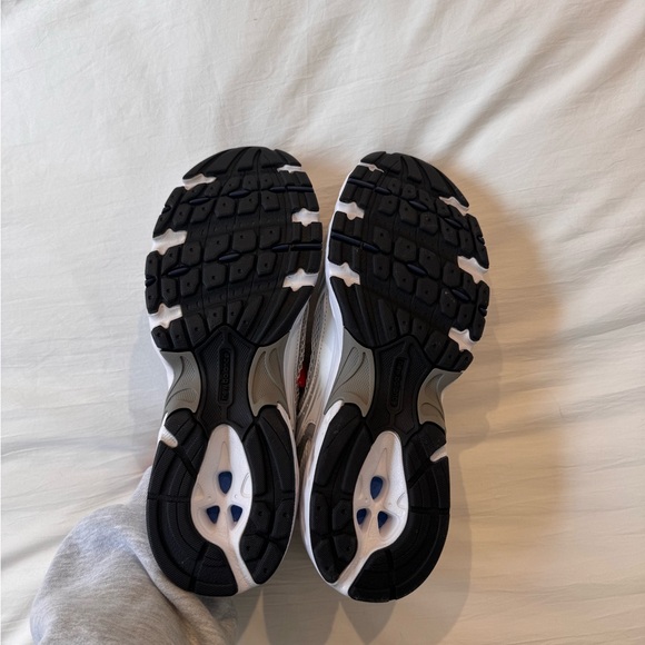 New Balance 530’s - Picture 6 of 6